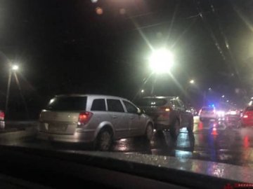 У Луцьку сталася аварія біля одного з мостів. ФОТО