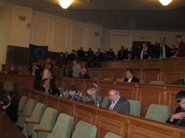 Опозиція у Волиньраді і студенти Волині хочуть відставки Януковича і Азарова. ВІДЕО