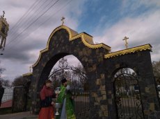 У центрі села біля Луцька встановили хрест. ФОТО