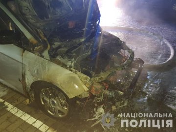 Спалили автомобіль луцької медійниці Катерини Дулапчій. ОНОВЛЕНО. ФОТО