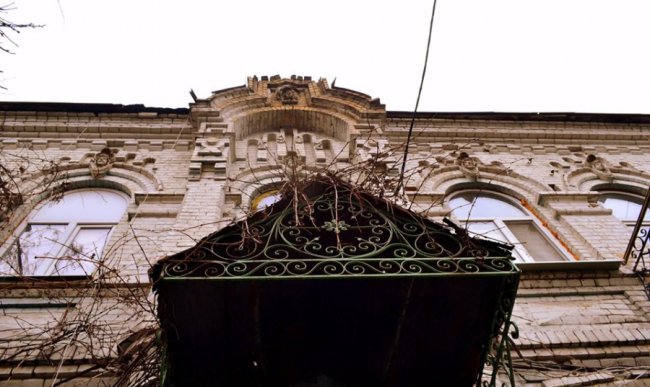 У Луцьку тріщить унікальний будинок, якому понад сотня років. ФОТО