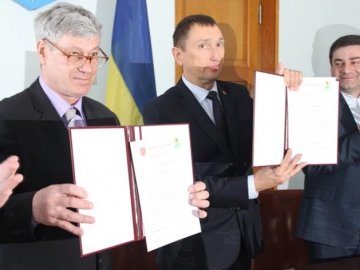 Представники Волині та Донеччини підписали меморандум про співпрацю. ФОТО