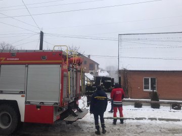 У Луцьку – пожежа у дворі на вулиці Гетьмана Мазепи. ОНОВЛЕНО