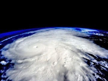 У Мексиці ураган Патрісія досяг максимальної категорії