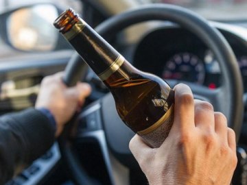 Чому відтермінували кримінальну відповідальність за п'яне водіння в Україні