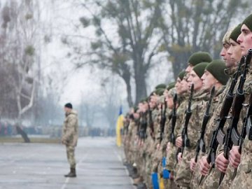 Зеленський підписав указ про призов в армію: тепер – з 18 років