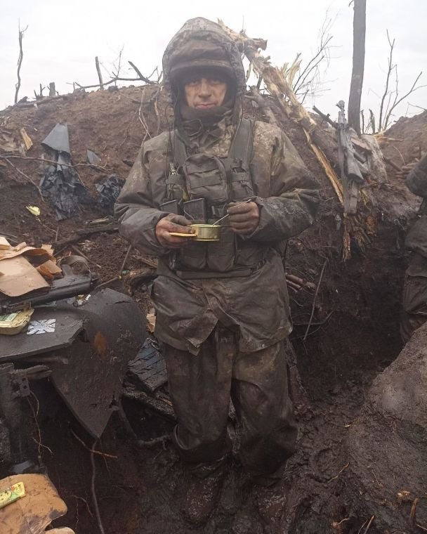 Вода по коліна: як українські захисники живуть на позиціях біля Бахмута
