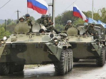 Головний дипломат ЄС повідомив, що біля українського кордону  — 150 тисяч російських військових
