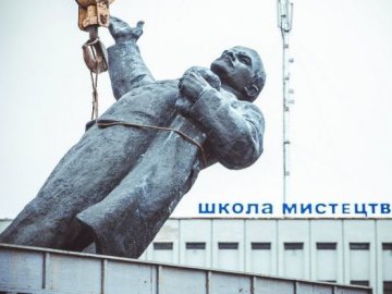В’ятрович: Декомунізація в Україні фактично завершена