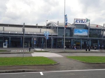 В аеропортах Києва і Вінниці евакуйовують людей через замінування