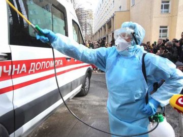 У Чернівцях через протести сусідів забрали на обсервацію дружину хворого на коронавірус