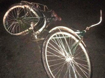 У Гаразджі автівка збила чоловіка на велосипеді