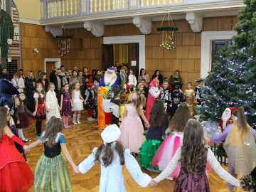 У Нововолинську влаштували казкове свято для діток
