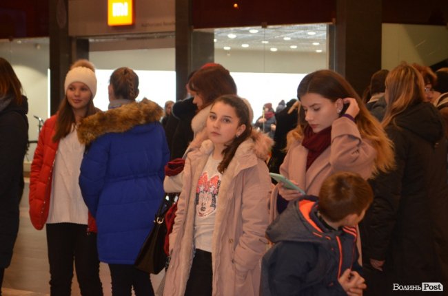 «Чорна п’ятниця» в ТРЦ «ПортCity». ФОТОРЕПОРТАЖ