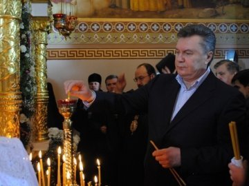 Янукович: Євромайдан - випробування, послане Богом