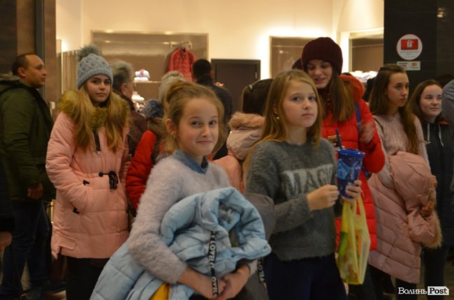 «Чорна п’ятниця» в ТРЦ «ПортCity». ФОТОРЕПОРТАЖ