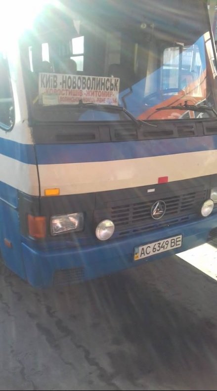 У проходах ставлять табуретки: атовець нарікає на сервіс автобуса «Нововолинськ-Київ»