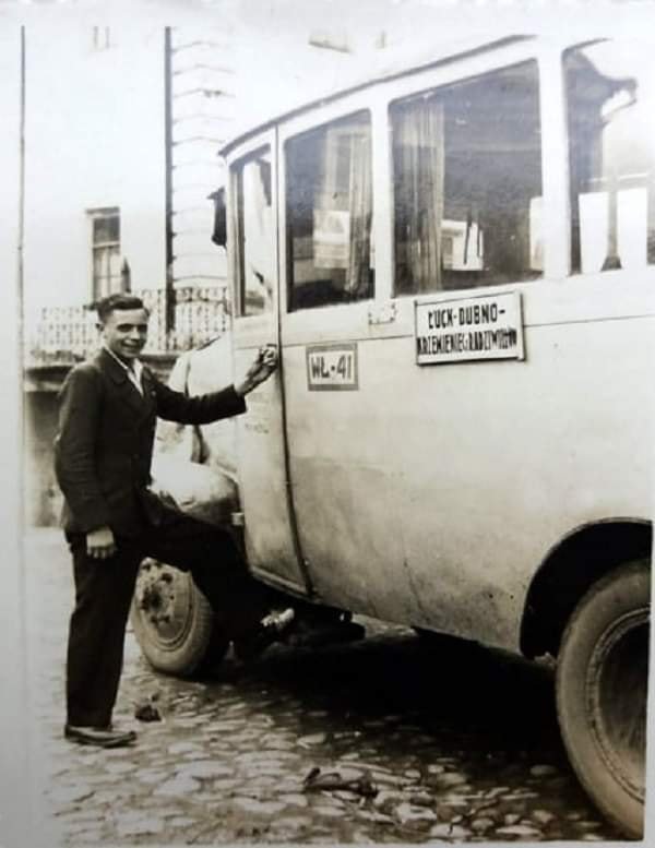 Якими були автобуси на Волині 90 років тому. РЕТРОФОТО