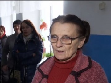 70-річна вчителька закрилася з дітьми у класі, бо не хотіла проходити атестацію. ВІДЕО