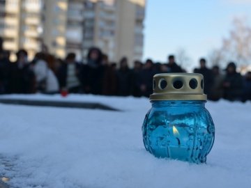 У Луцьку помолилися за загиблих у Києві і волю України. ФОТО
