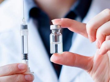 В Україні заборонили вакцину від кору, яка упакована в Росії