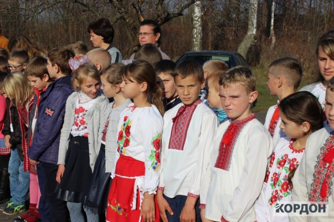 Василю Гею відкрили пам'ятну дошку в рідному селі. ФОТО