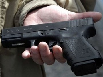 На Харківщині «липовим» журналістам видали 1,5 тисячі дозволів на зброю