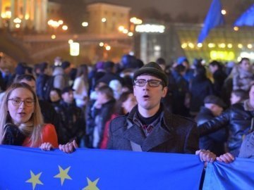 У Києві на Майдані Незалежності - євромітинг. ВІДЕО