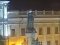 В Одесі чоловік видерся на 11-метровий пам’ятник, щоб його помити. ВІДЕО