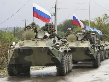 До кордону з Україною Росія стягнула 100 000 військових
