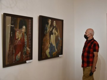 До Дня міста у Луцьку відкрили виставку картин талановитої художниці. ФОТО