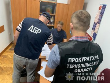Керівників ДФС Тернопільщини звинувачують у розтраті 60 тонн вилученого алкоголю