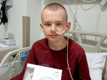 Повідомили про стан 13-річного хлопчика з Волині, якому зробили пересадку кісткового мозку
