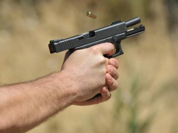 У Луцьку 13-річна дитина потрапила у лікарню через ігри з пістолетом