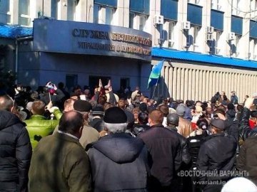 У Луганську замінували СБУ і захопили заручників