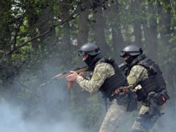 Двоє українських військових підірвалися на саморобній бомбі