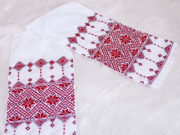Залізнична шароварщина: «Укрзалізниця» купить рушники та вишиванки по 4 тисячі гривень