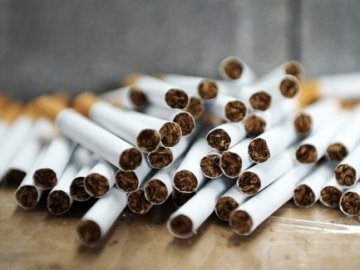 Через волинську митницю не вдалось перевезти 65 тисяч пачок цигарок