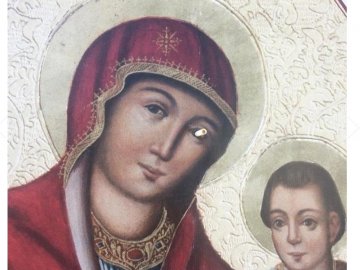 Святотатство у Володимирі: на іконі Божій Матері проткнули око цигаркою