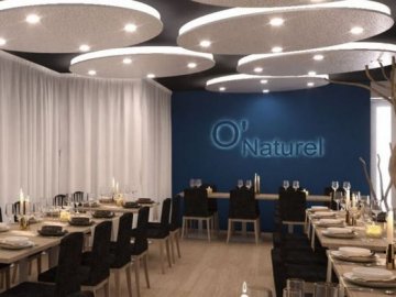 У Парижі відкрили ресторан для нудистів