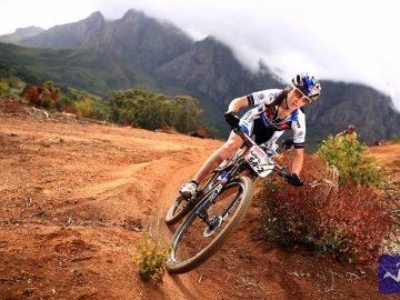 Велогонщиця з Луцька перемогла у фіналі гонки в Південній Африці. ФОТО