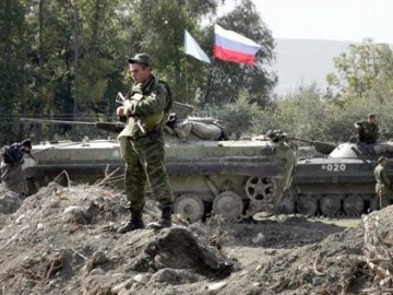 На Донбас прибувають нові війська з Росії