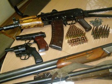 У Нововолинську - місячник добровільної здачі зброї