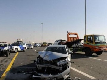 Масштабна аварія в Абу-Дабі: зіткнулось 44 автівки. ВІДЕО