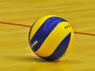 У Луцьку розпочався 25-й волейбольний турнір «Волинь зустрічає друзів — 2016». ФОТО
