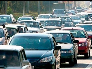 На західному кордоні України  застрягли 410 автомобілів