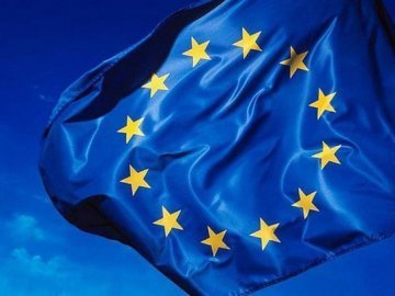 Начальник з луцької мерії не хоче прапора Європи поряд з українським