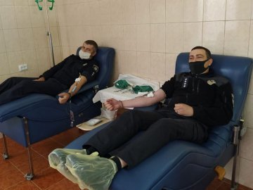 У Ковельському районі поліцейські стали донорами крові 