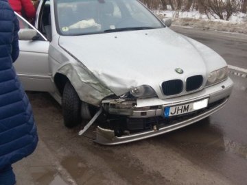 Аварія під Луцьком: BMW зіткнулася з автобусом
