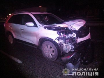 На Київщині легковик на смерть збив двох студентів. ФОТО